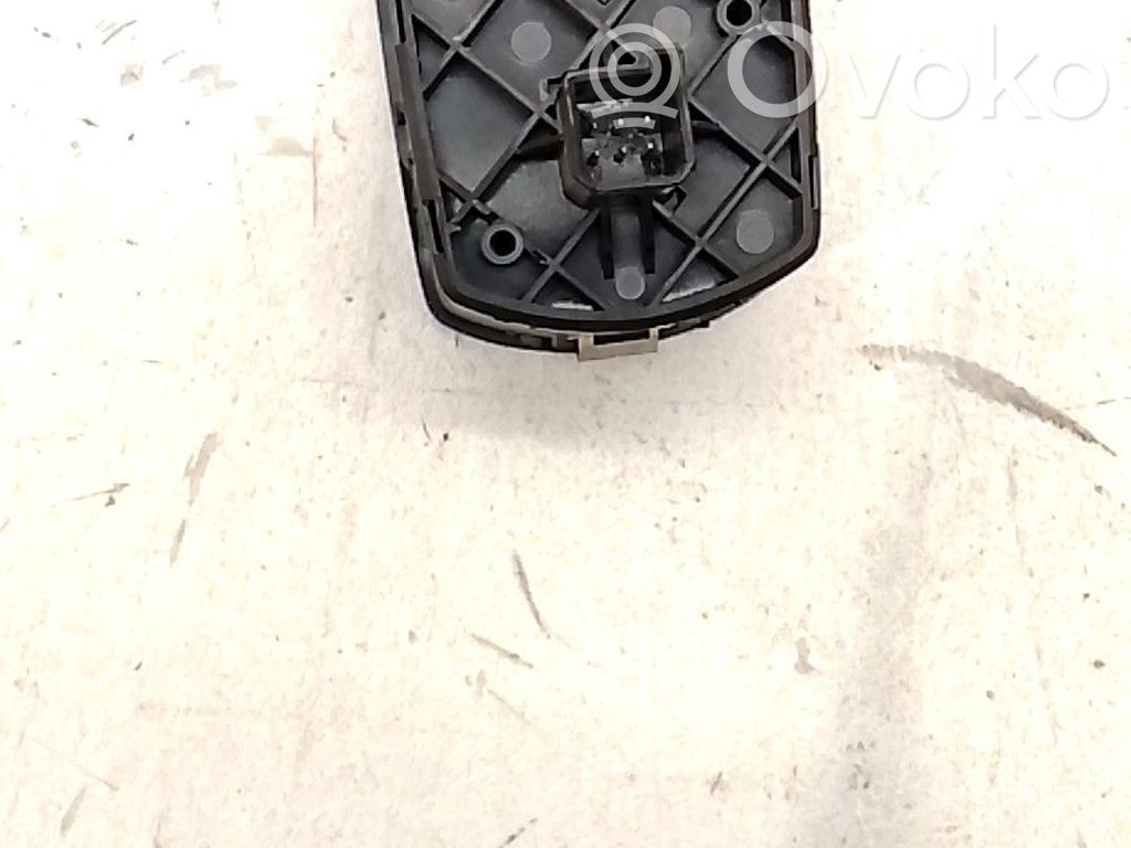 Electric window control switch   13189333