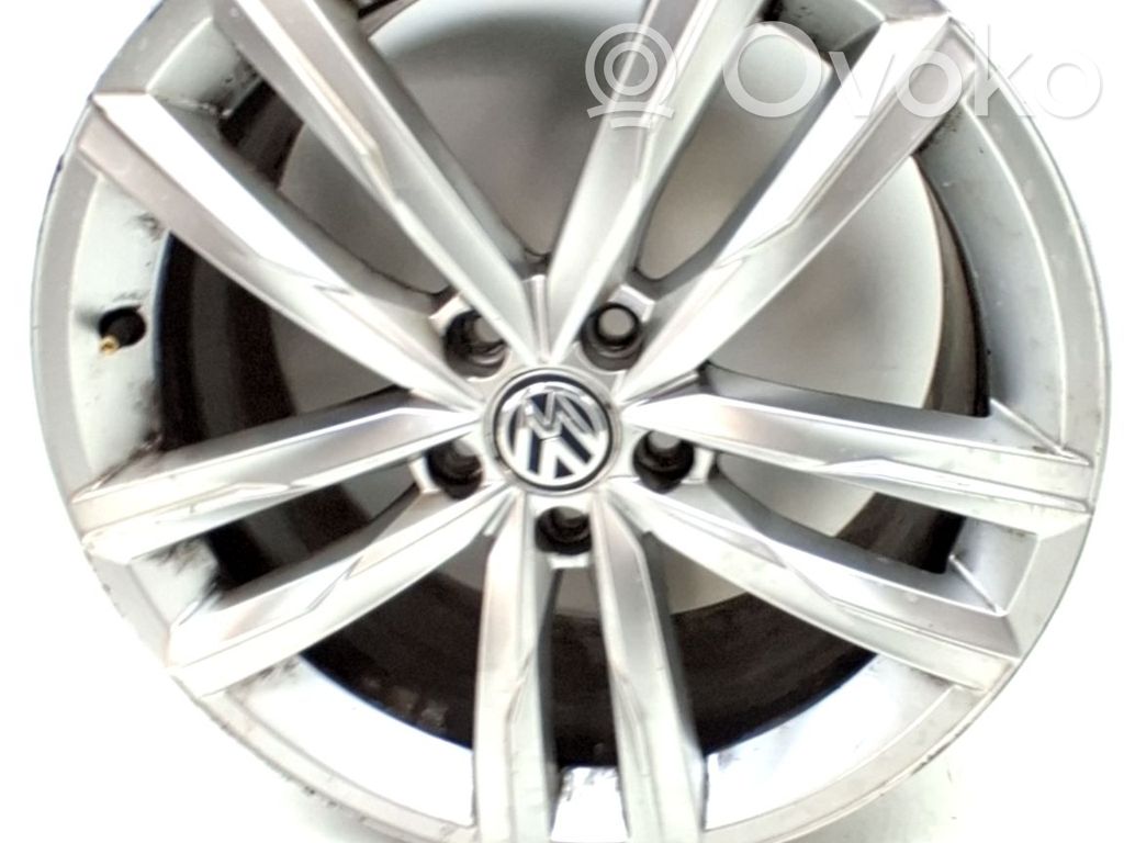 Volkswagen PASSAT B7 Cerchioni in lega leggera R24