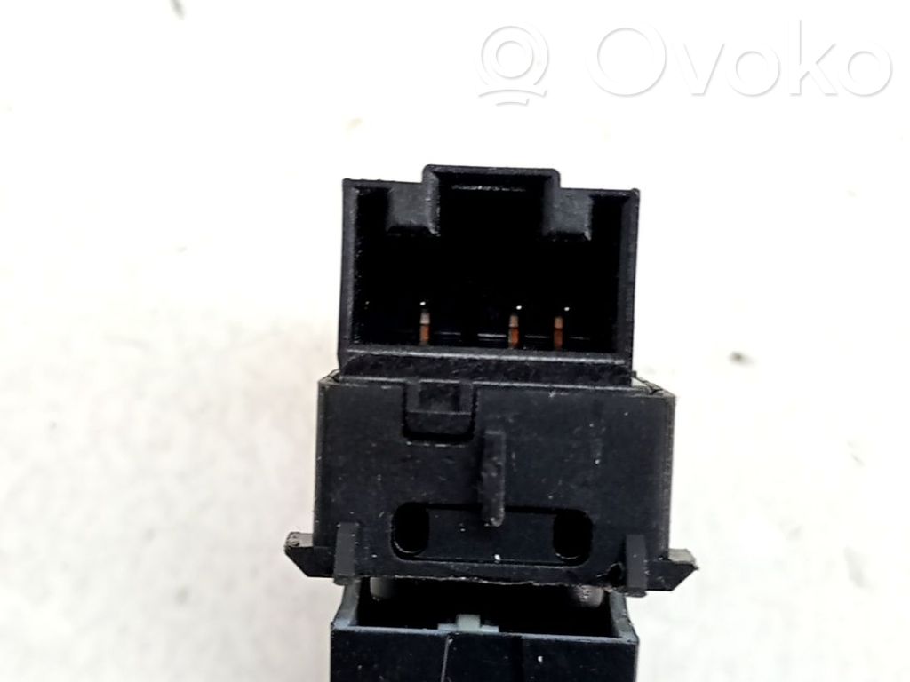 Volkswagen PASSAT B8 Interruptor del elevalunas eléctrico