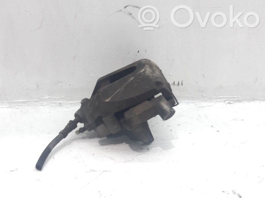 Caliper de freno delantero   1682876,AV612B302AA