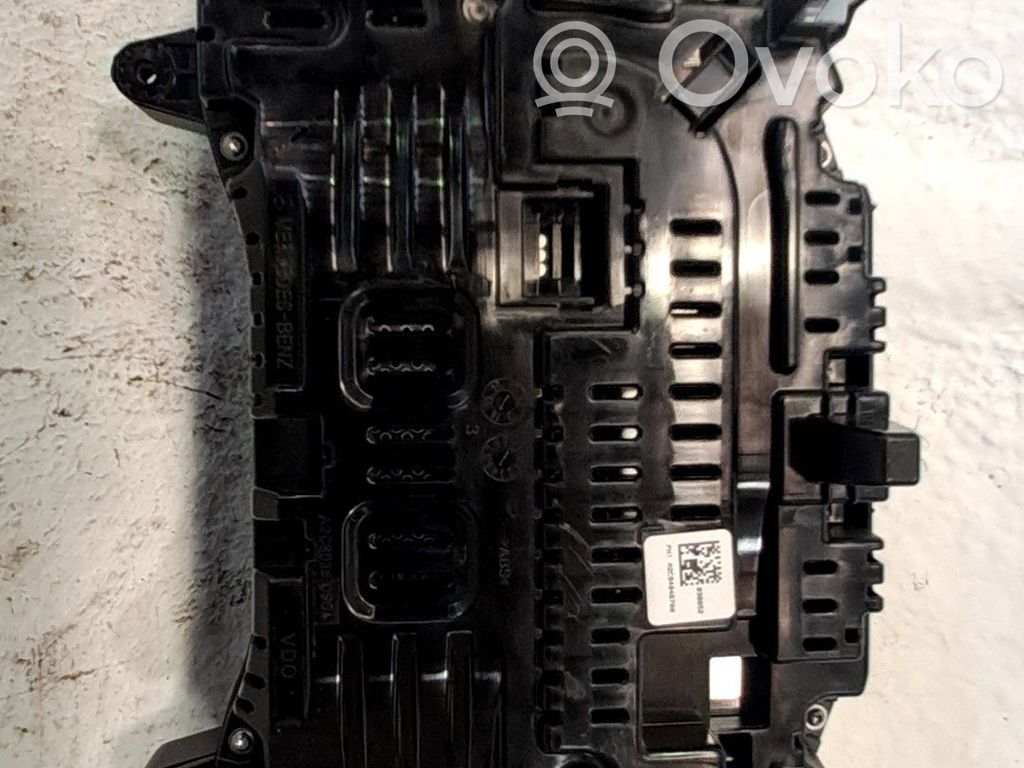 Mercedes-Benz C W205 Tachimetro (quadro strumenti)