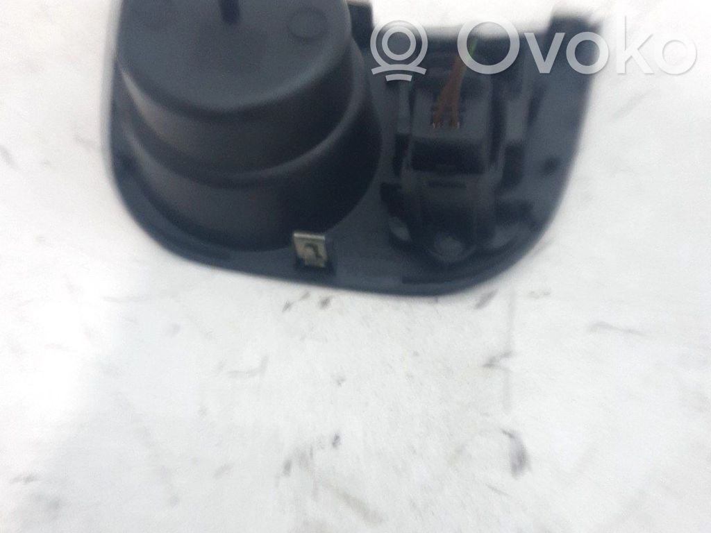 Botón interruptor de luz de peligro   5P0953235B