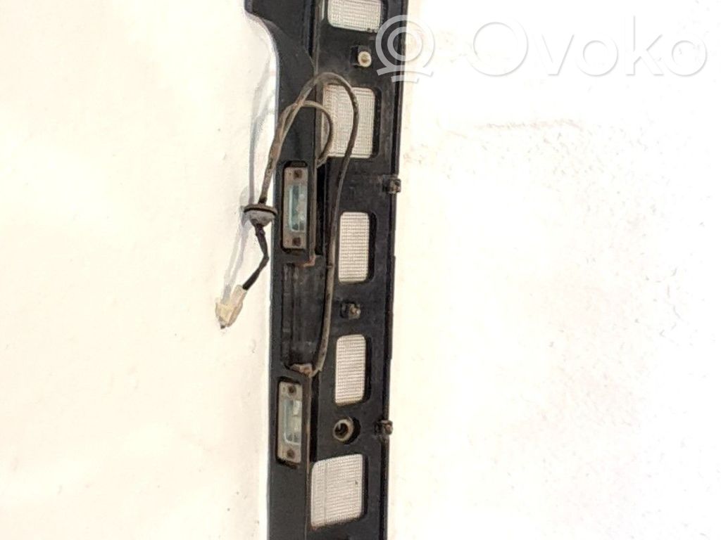 Mitsubishi Space Runner Muotolista