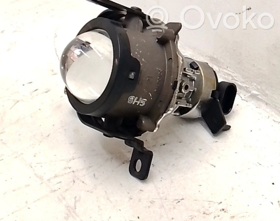 Miglas lukturis priekšā   92202H8600