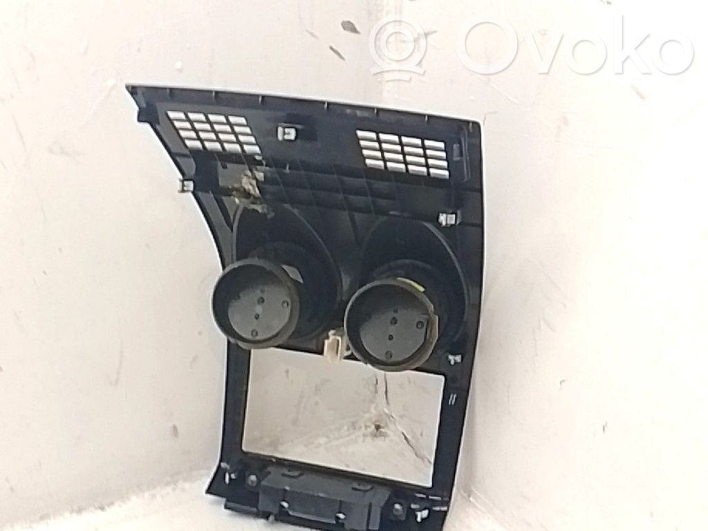 Botón interruptor de luz de peligro   68260JD92A,25290JD000