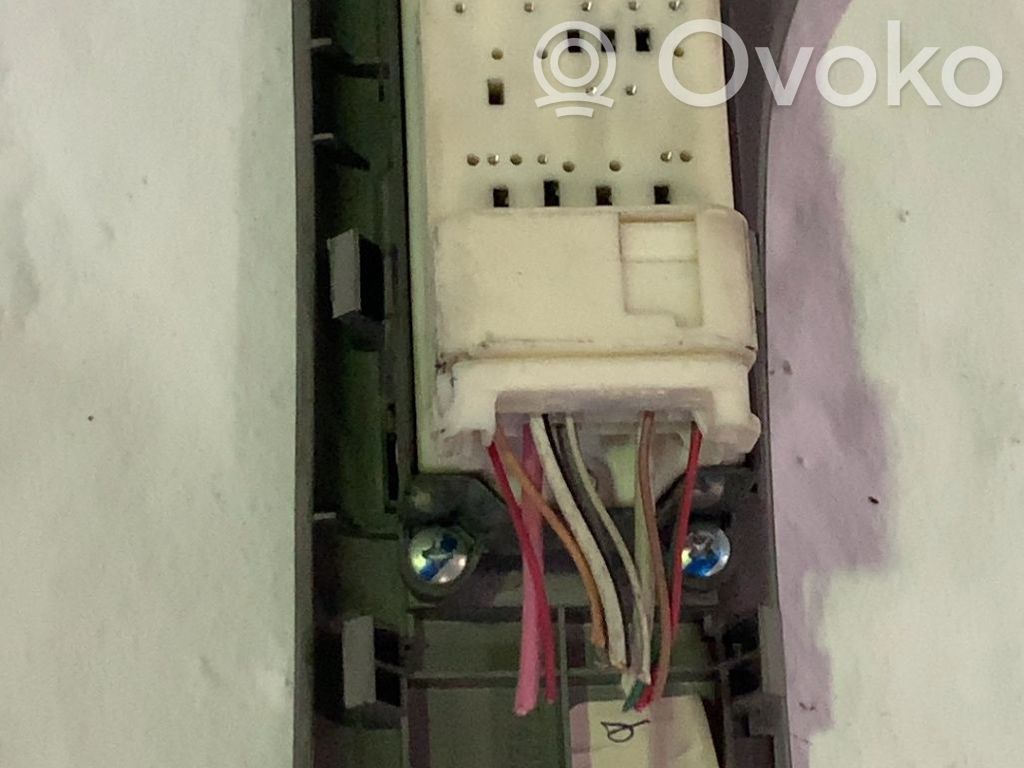 Comutator comandă geamuri electrice   848200D100