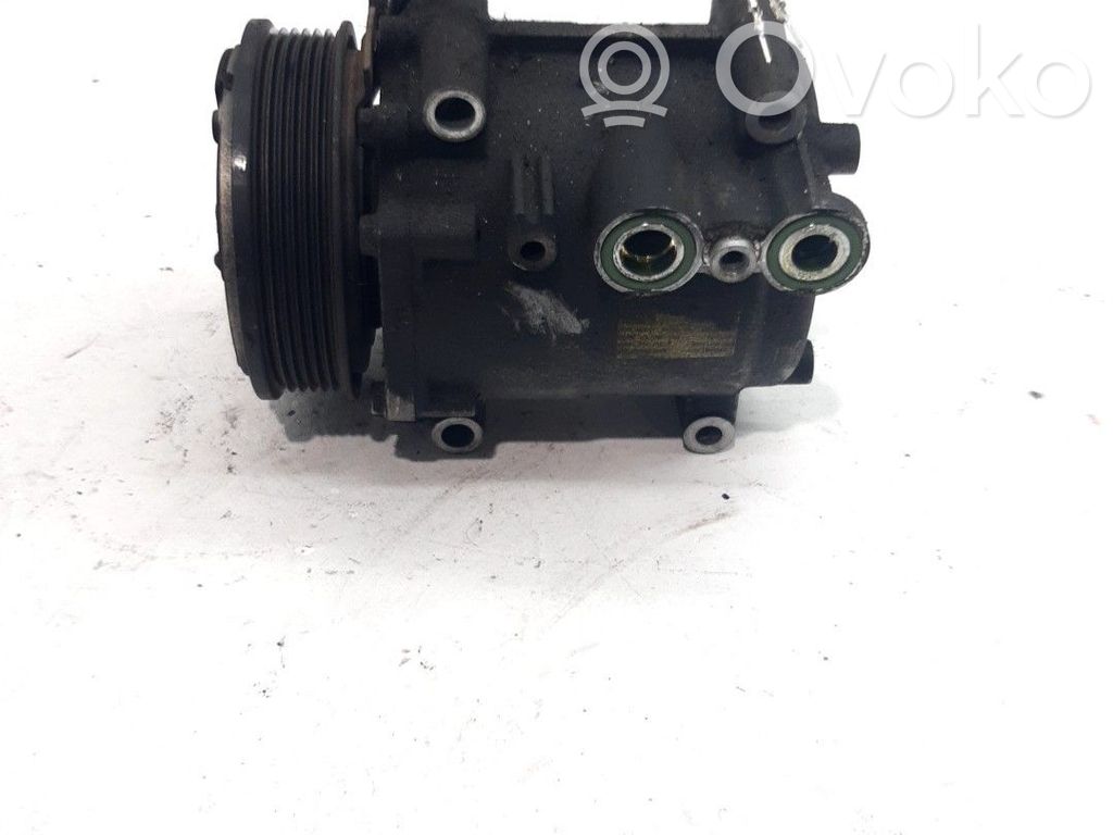 Ilmastointilaitteen kompressorin pumppu (A/C)   1767718,8V5119D629DG