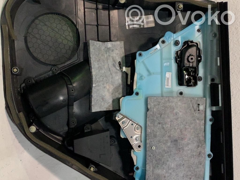 Verkleidung Tür hinten   6764002V00C3
