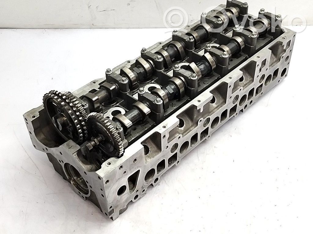 Culata del motor   A6120101420,R6120160801