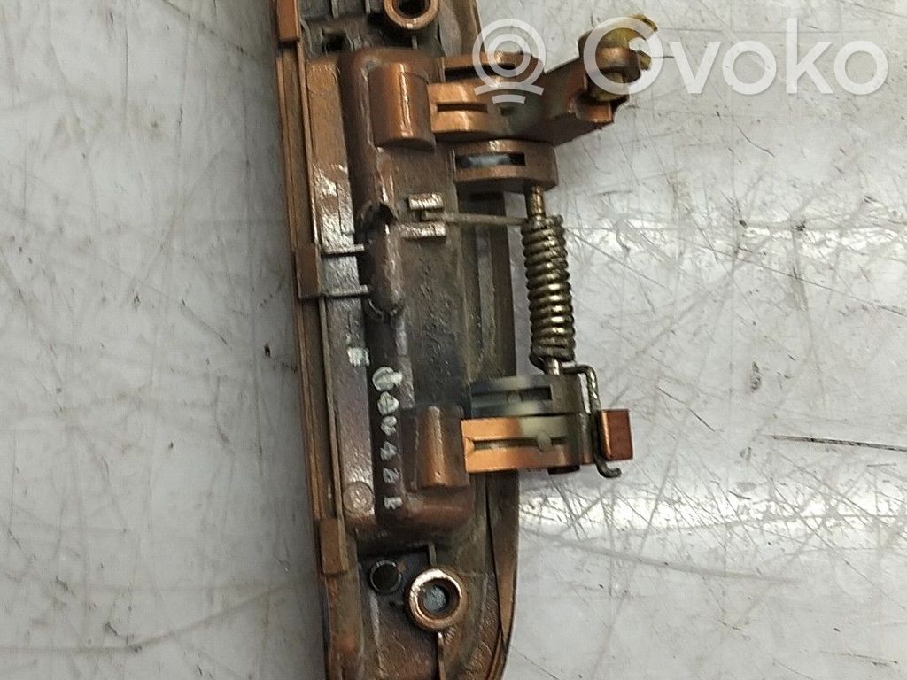 Manecilla externa puerta trasera   8365007010