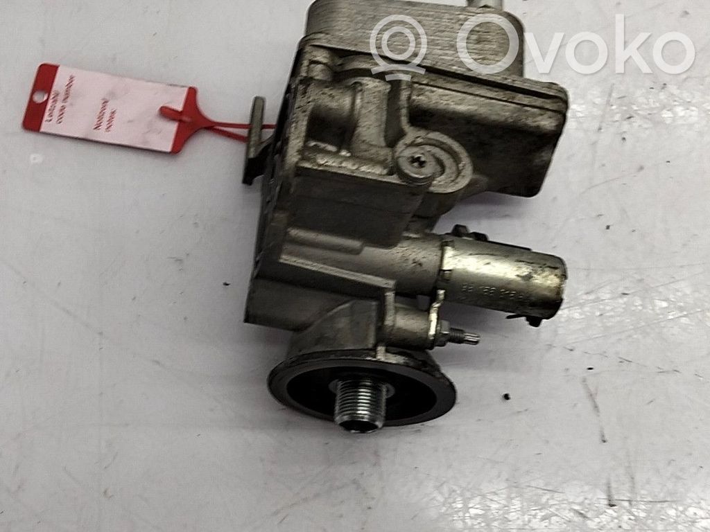 Ford Mondeo MK IV Mocowanie / uchwyt filtra oleju 