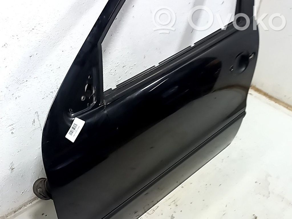 Puerta delantera   1M0831055M