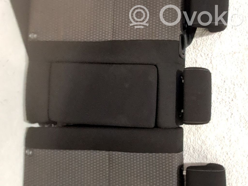 Asiento trasero   7101702542,7101802311