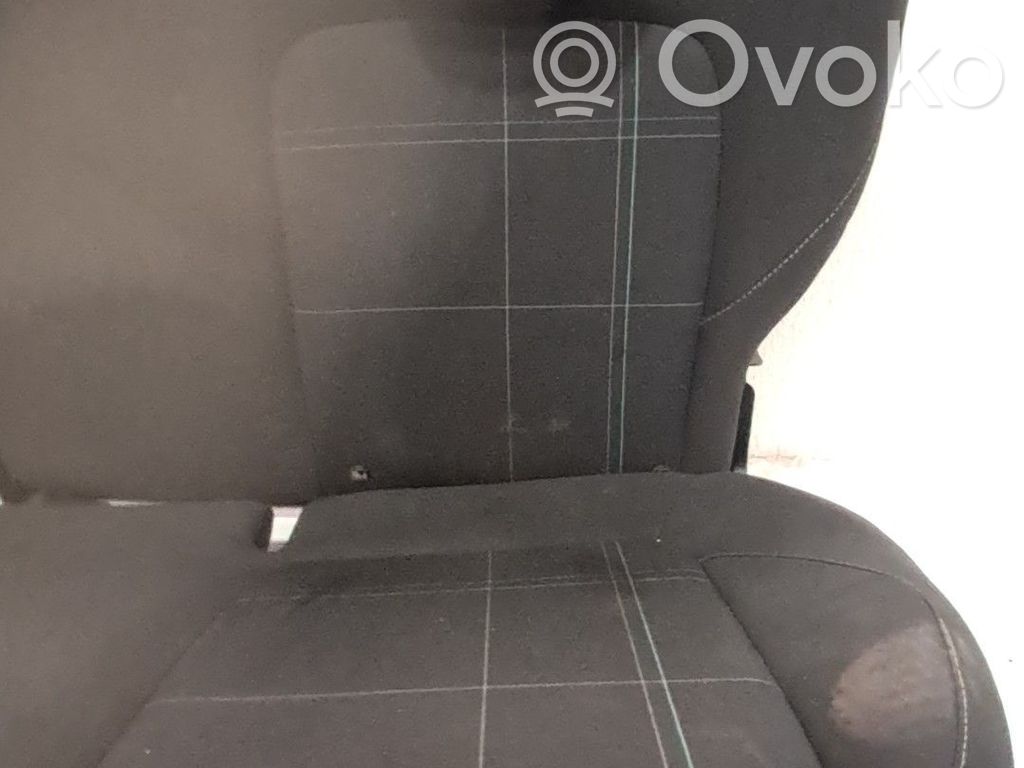 Ford Fiesta Fotel tylny 