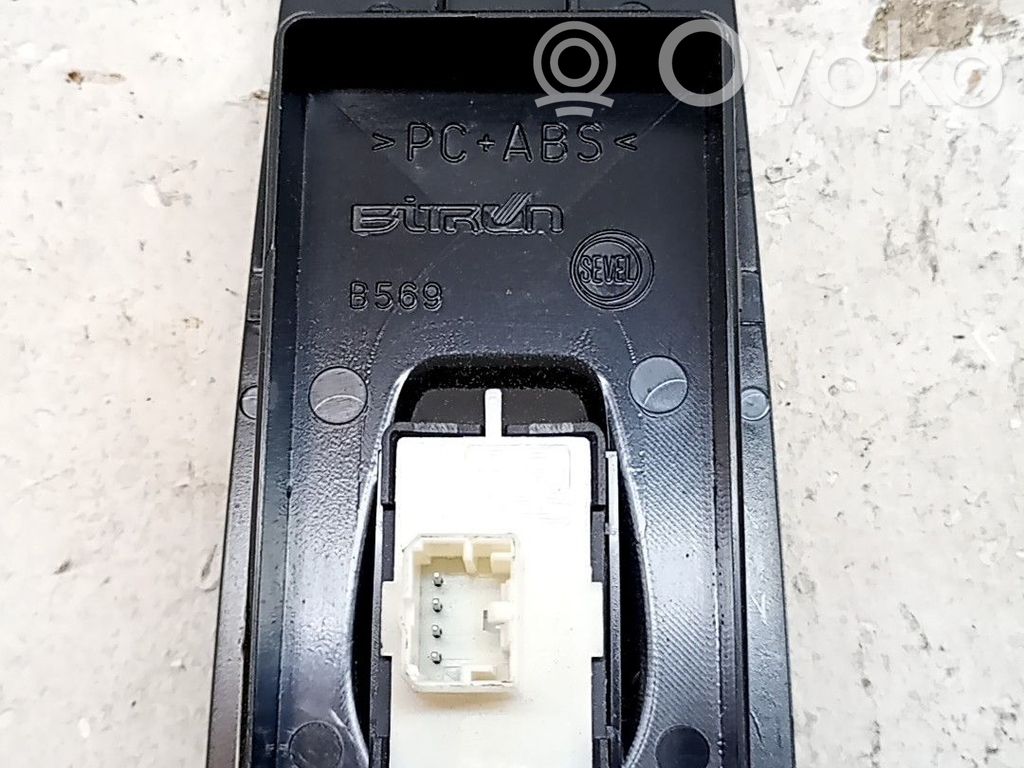 Fiat Ducato Przyciski szyb 