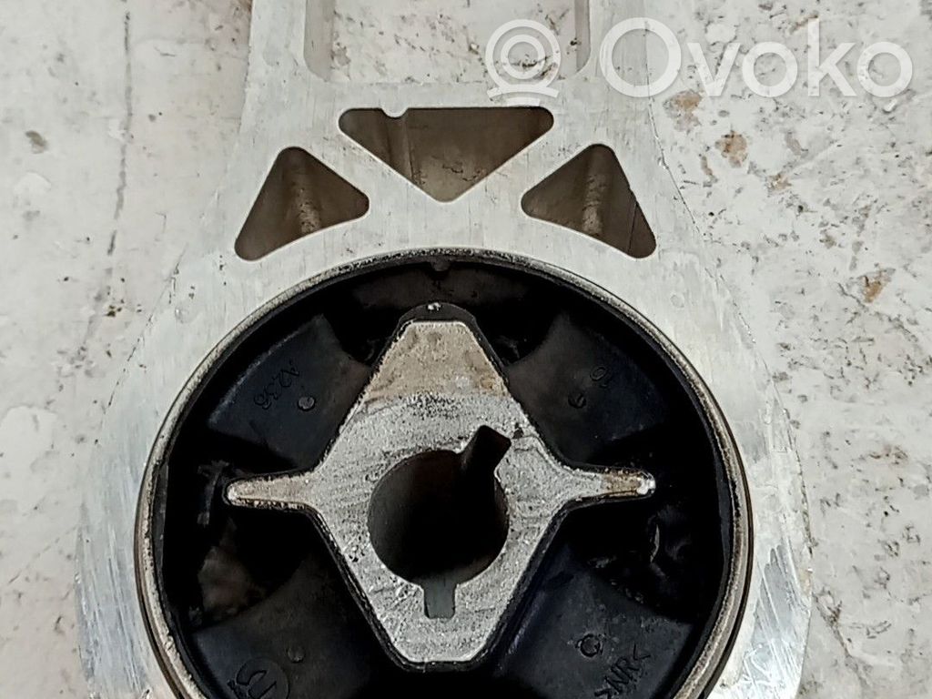 Engine mount bracket   52240347
