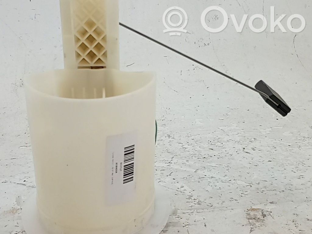 Toyota Yaris Bomba interna de combustible
