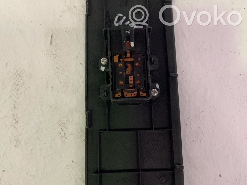 Comutator comandă geamuri electrice   35760S6A003ZC