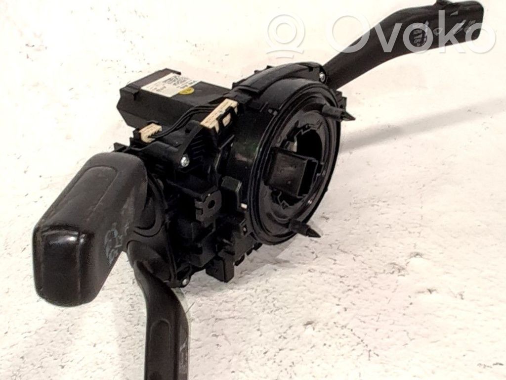 Volkswagen PASSAT CC Leva indicatori 