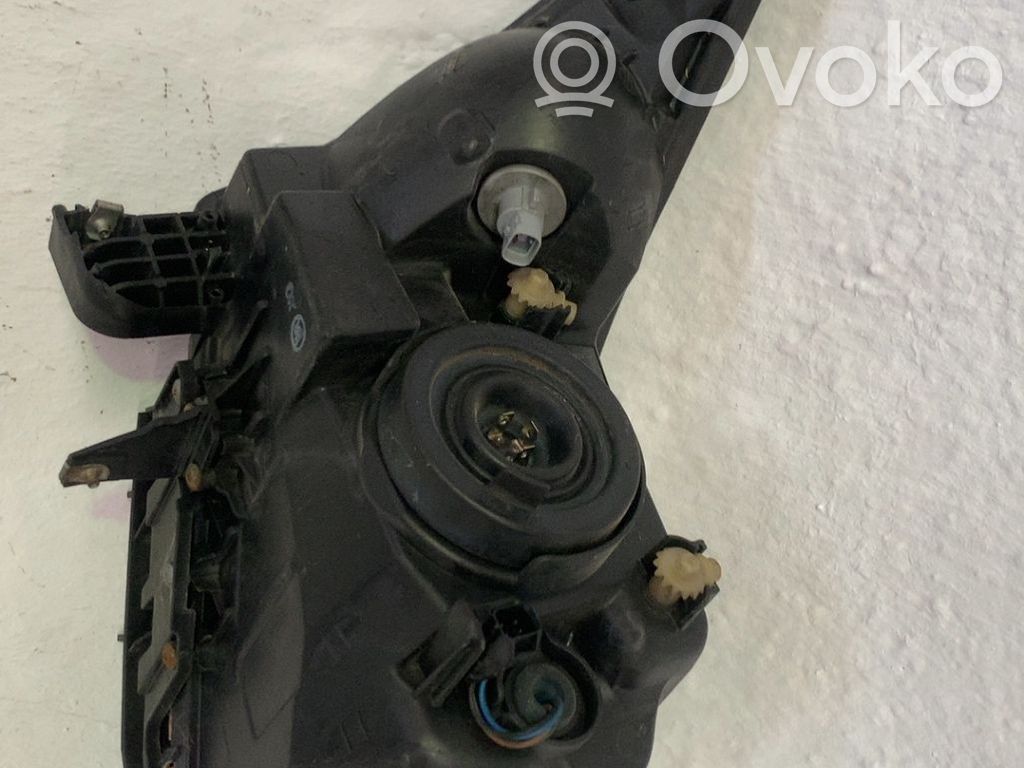 Chevrolet Cruze Lampa przednia 