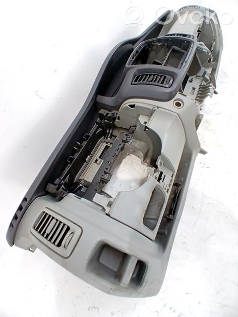 Dashboard   8200933862