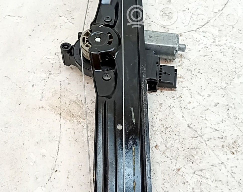 Front door electric window regulator   9829889680