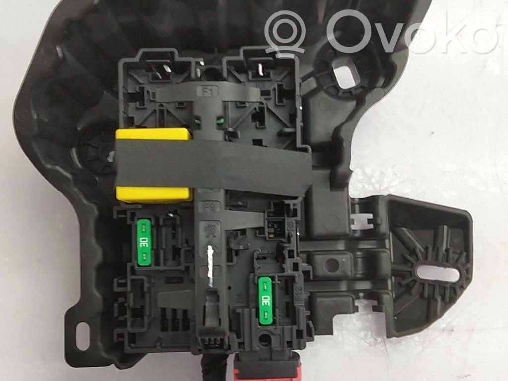 Peugeot 2008 I Sulakemoduuli 