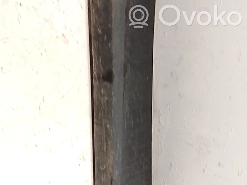 Moldura embellecedora   7507842020
