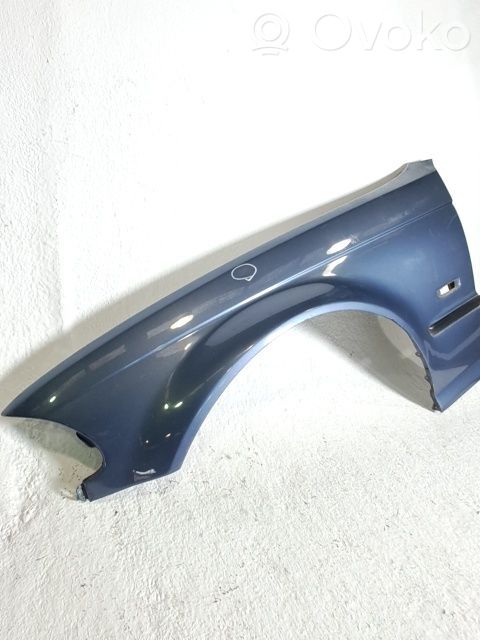 Etulokasuojan reuna   41358240405