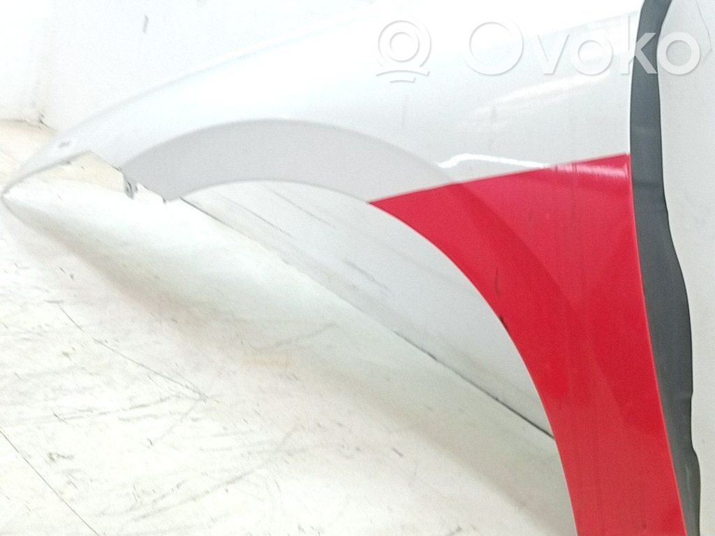 Volkswagen Golf VIII Nadkole przednie 