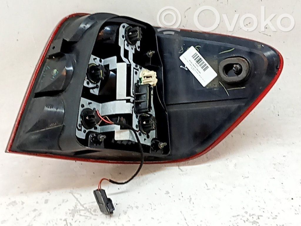 Mercedes-Benz ML W164 Bec lampă spate