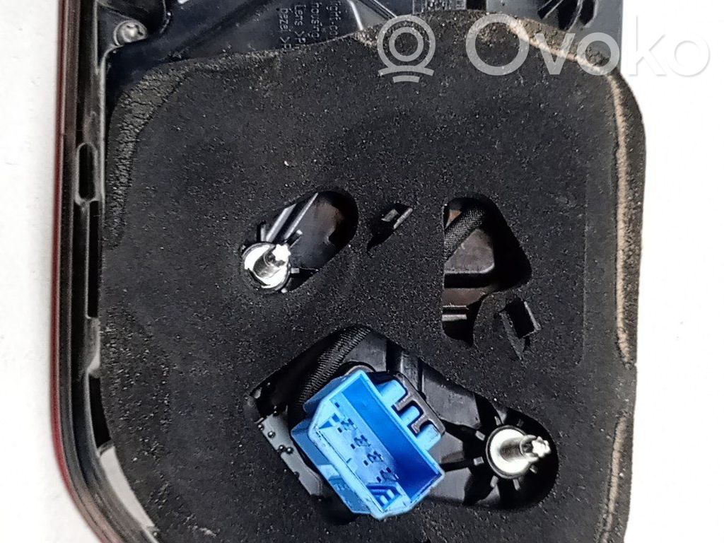 Lámpara de faros/luces traseros   5NA945308D