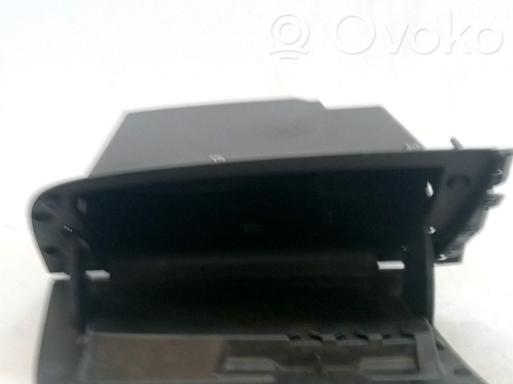 Hansikaslokero   39046757