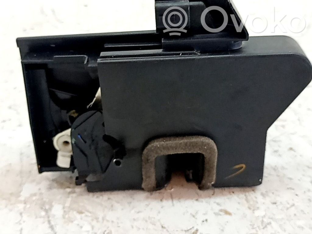 Cerradura de puerta trasera   825023654R