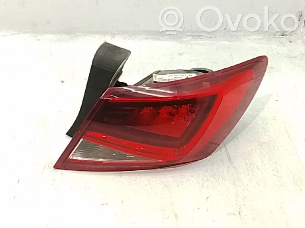 Lámpara de faros/luces traseros   5F0945208E