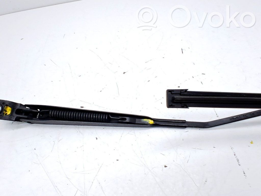 Brazo del limpiaparabrisas delantero   1609068680