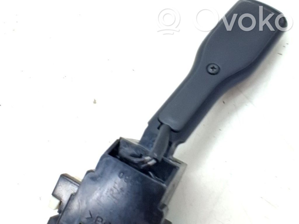 Toyota Prius (NHW20) Boutons / interrupteurs volant 