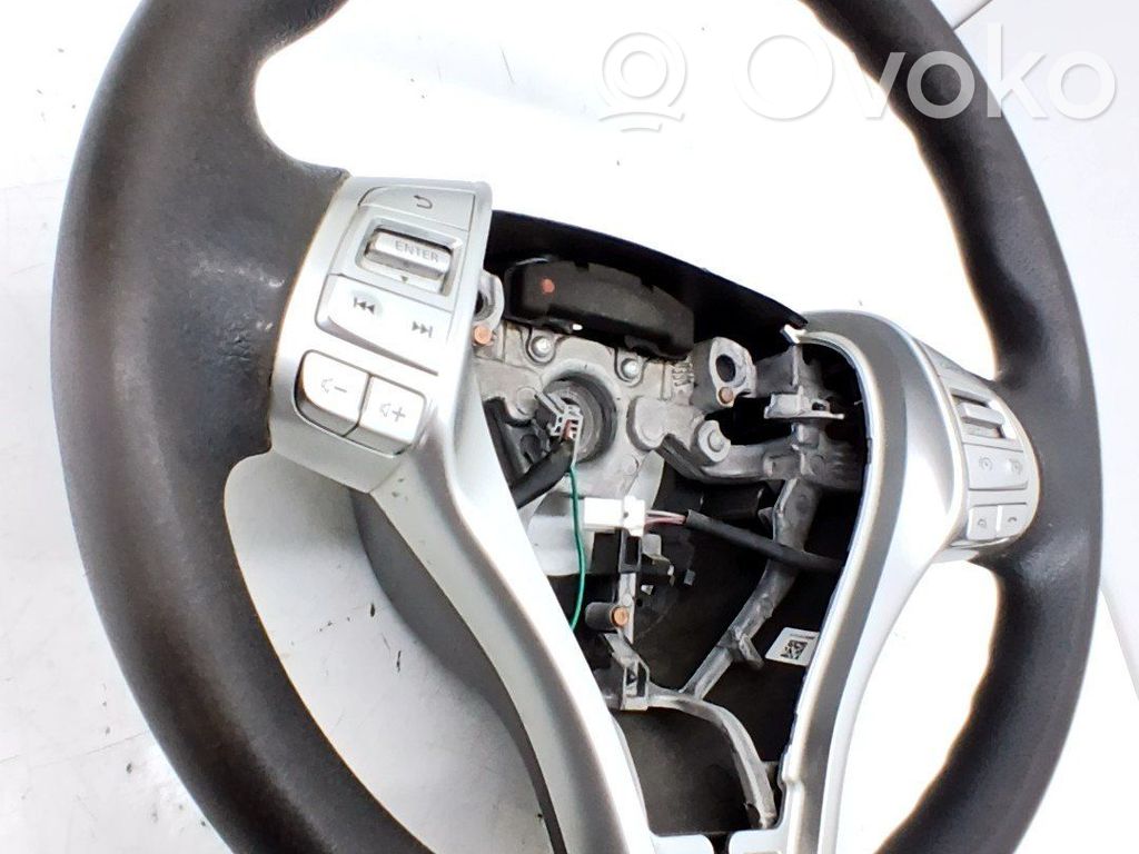 Ohjauspyörä   484305JT5A