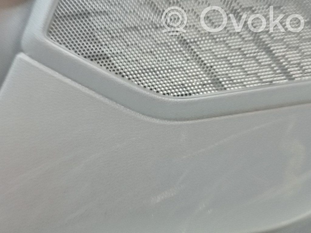 Lexus UX Revestimiento de puerta delantera 
