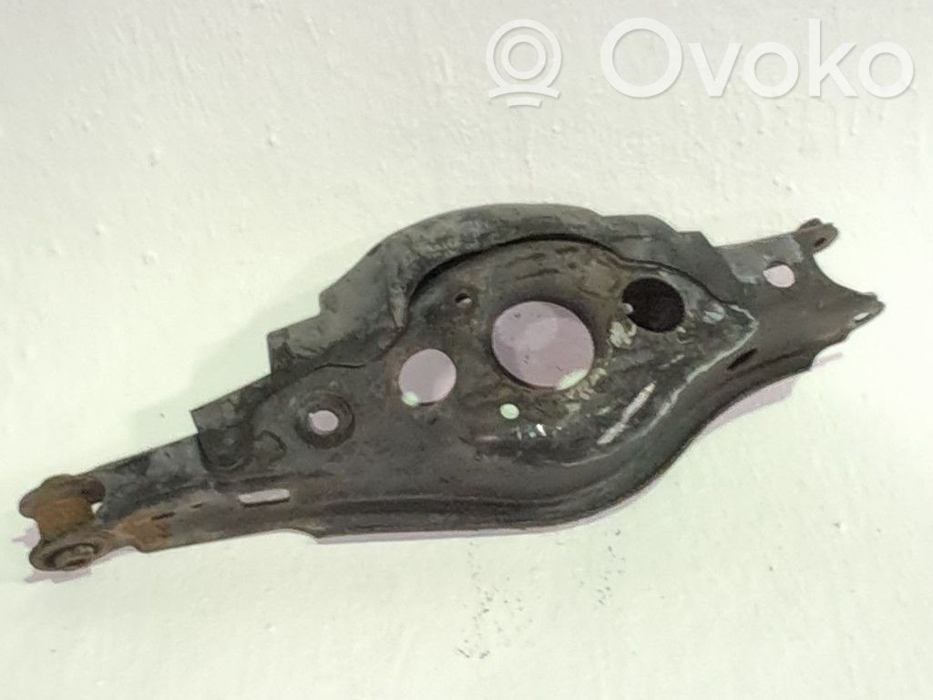 Toyota RAV 4 (XA30) Brazo de suspensión trasera 