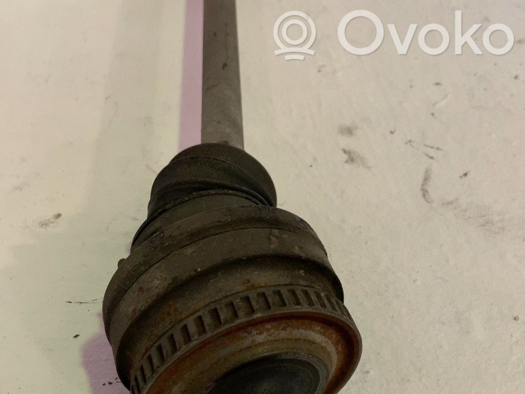 Eje propulsor/eje de transmisión trasero   A2103500956