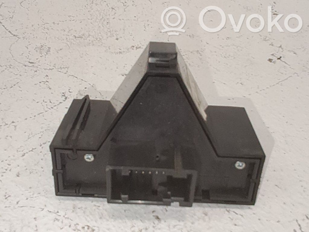 Botón interruptor de luz de peligro   13189800