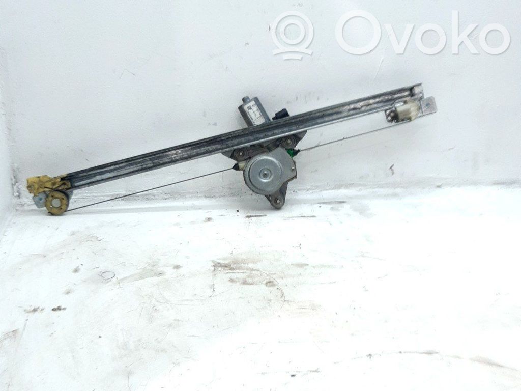 Motor del regulador de la ventanilla de la puerta delantera   4408554