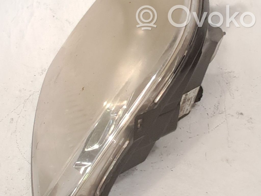 Scheinwerfer   1353197080