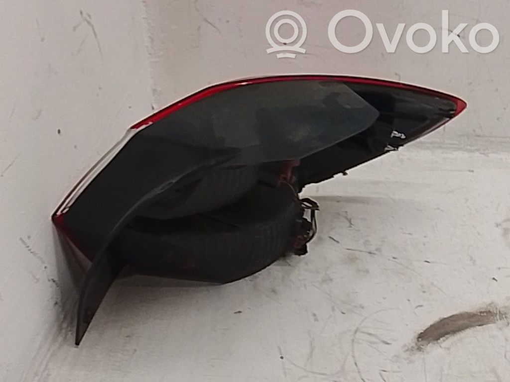 Lámpara de faros/luces traseros   92401K7000