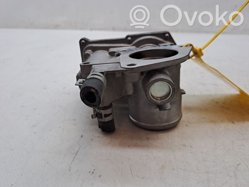 Toyota Yaris Valvola corpo farfallato