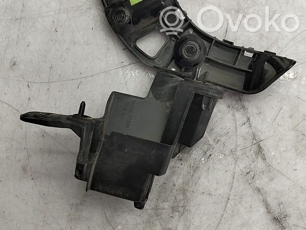Nissan Townstar Soporte de montaje del parachoques trasero