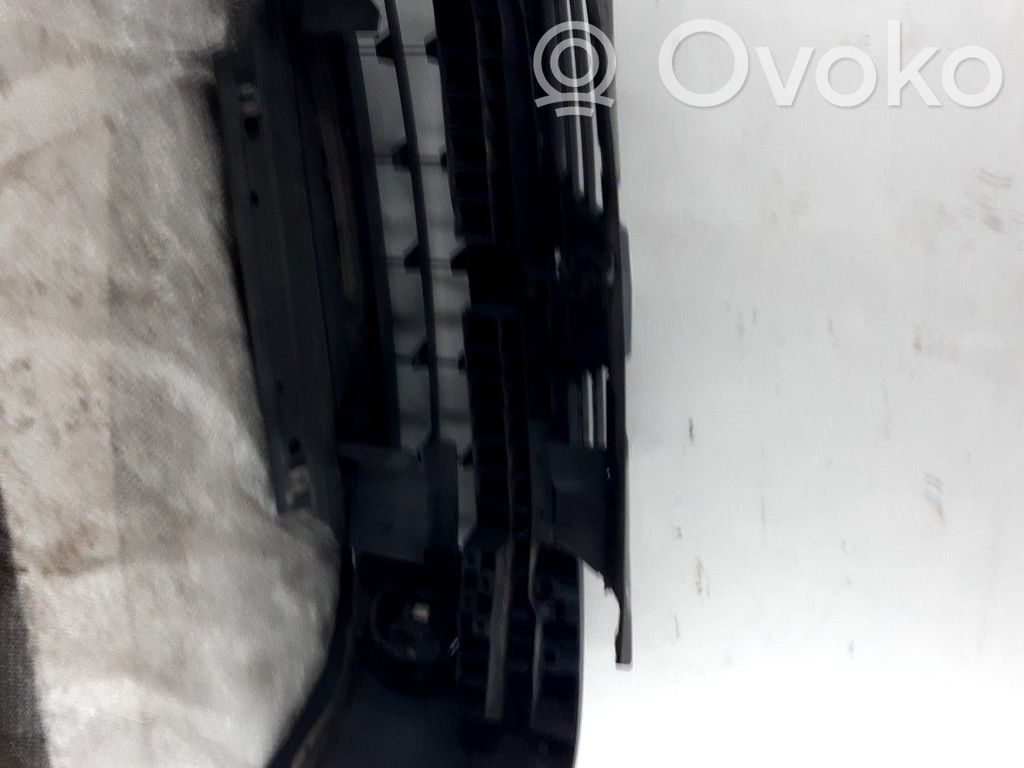 Renault Clio I Pare-choc avant 