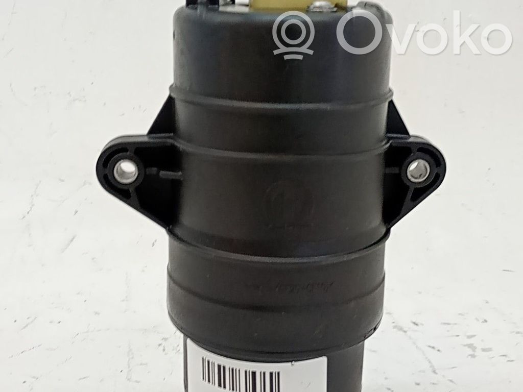 Pompe à carburant   1686502180