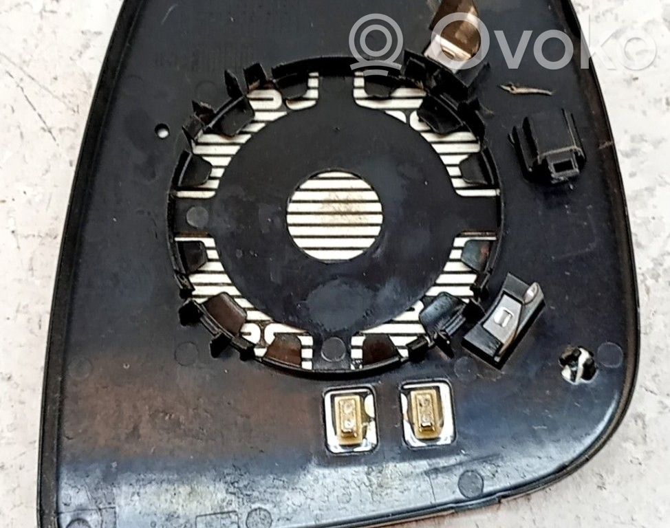 Sivupeilin lasi   1616869480